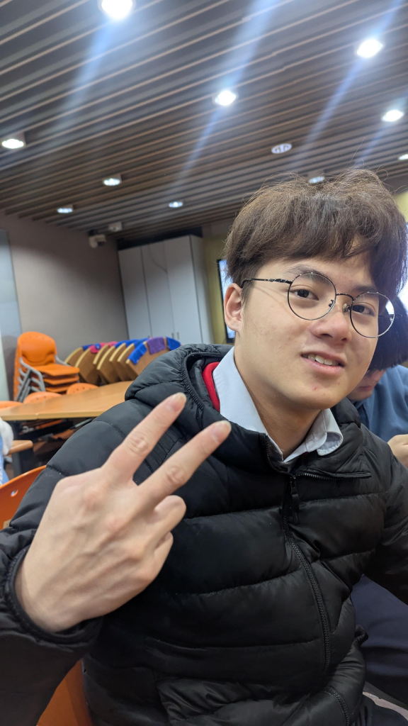 這張圖片的 alt 屬性值為空，它的檔案名稱為 image-1-576x1024.png